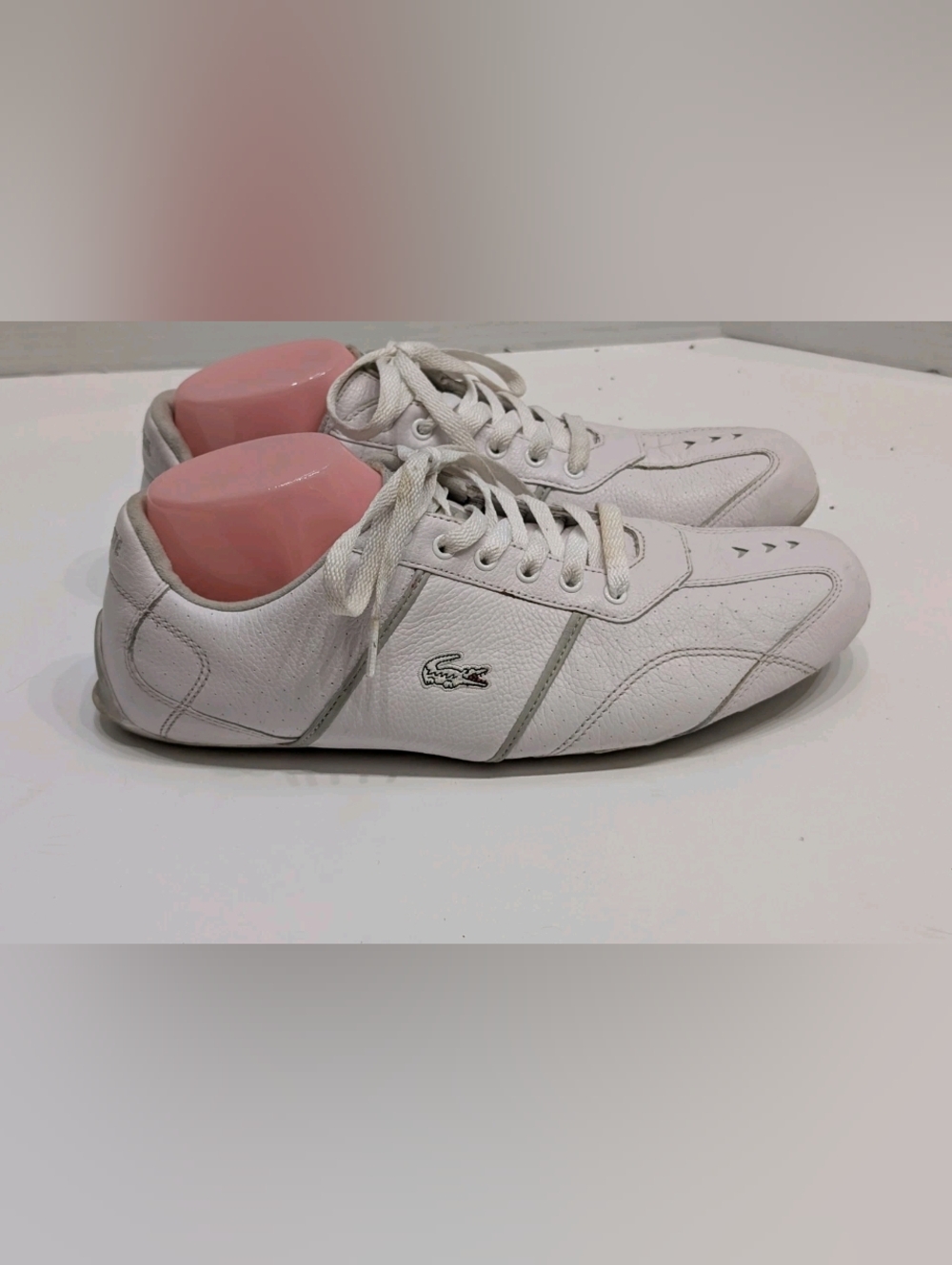 LACOSTE Men's 10.5 Swerve Lace White Leather Sneakers